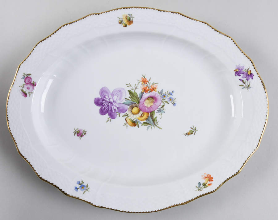 Saxon Flower (1221) 14" Oval Serving Platter by Royal Copenhagen-1