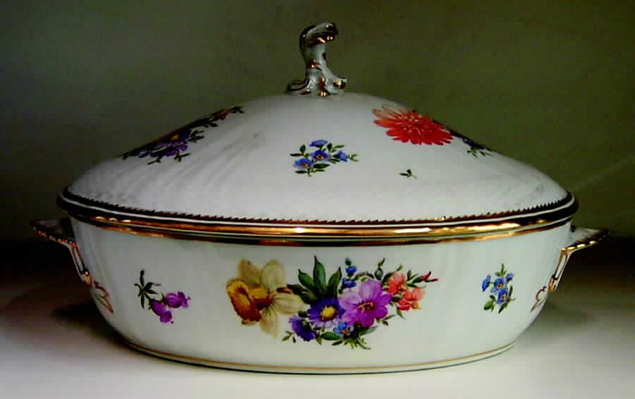 Saxon Flower (1221) Oval Covered Vegetable by Royal Copenhagen-1