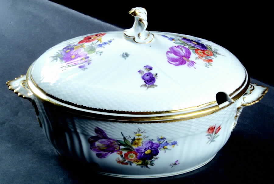 Saxon Flower (1221) Tureen &  Lid by Royal Copenhagen-1
