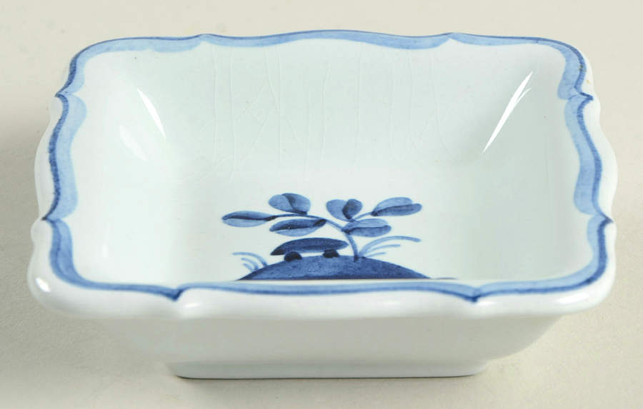 Tranquebar Blue (Rim, Wide Lattice Band) 3'' Ashtray by Royal Copenhagen-1