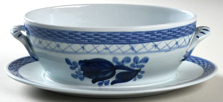Tranquebar Blue (Rim, Wide Lattice Band) Sauce Boat with Attached Underplate No Lid by Royal Copenhagen-1