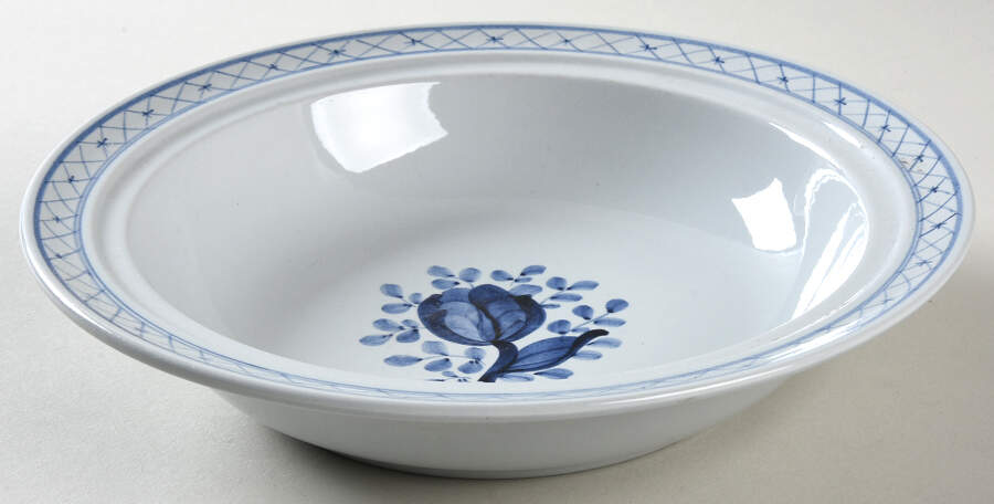 Tranquebar Blue (Rim, Wide Lattice Band) Muffin Dish No Lid by Royal Copenhagen-1