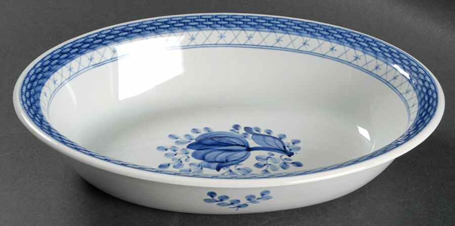 Tranquebar Blue (Rim, Wide Lattice Band) 9" Oval Vegetable Bowl by Royal Copenhagen-1