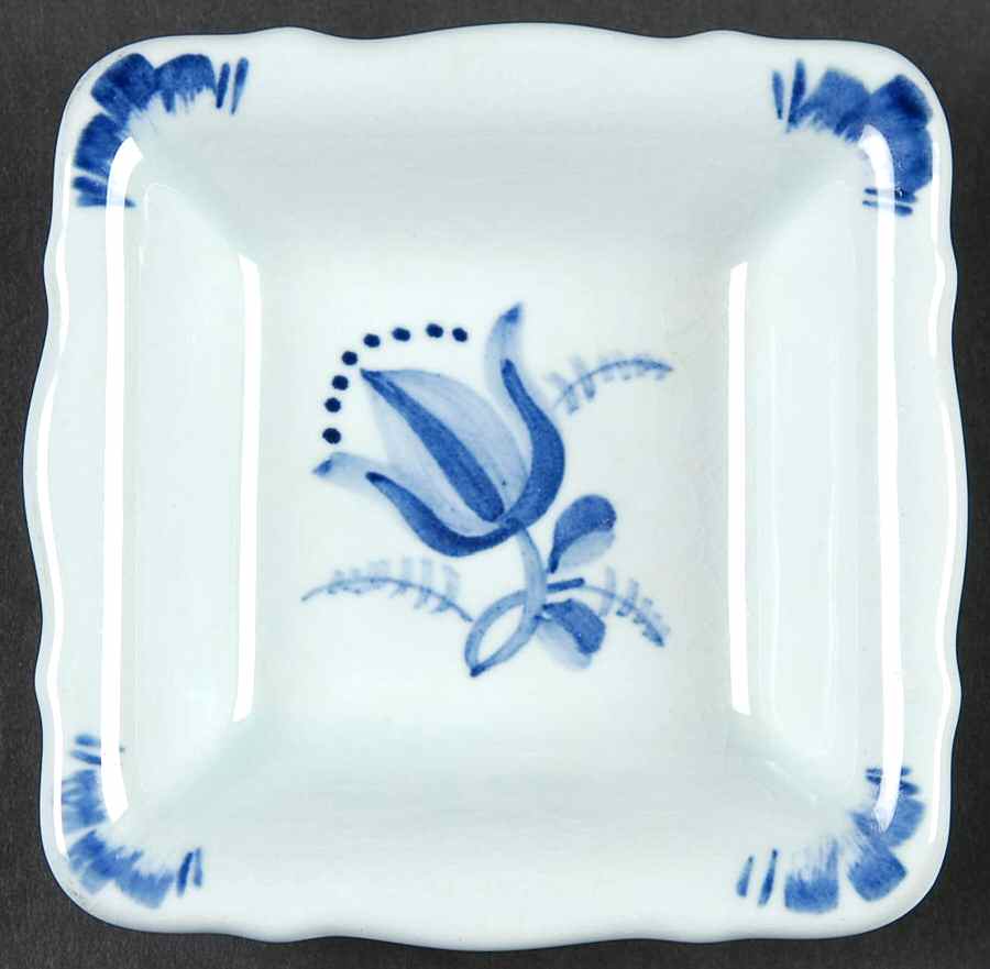 Tranquebar Blue (Rim, Wide Lattice Band) 3" Ashtray by Royal Copenhagen-1