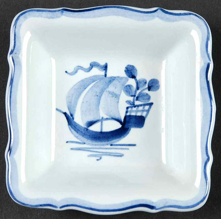Tranquebar Blue (Rim, Wide Lattice Band) 3" Ashtray by Royal Copenhagen-1
