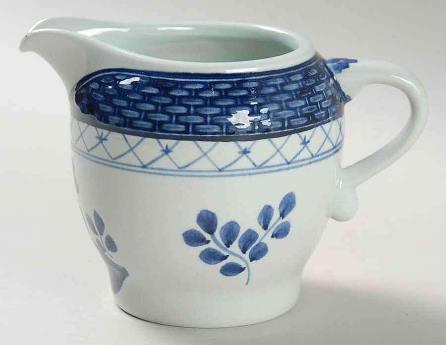 Tranquebar Blue (Rim, Wide Lattice Band) Creamer by Royal Copenhagen-1