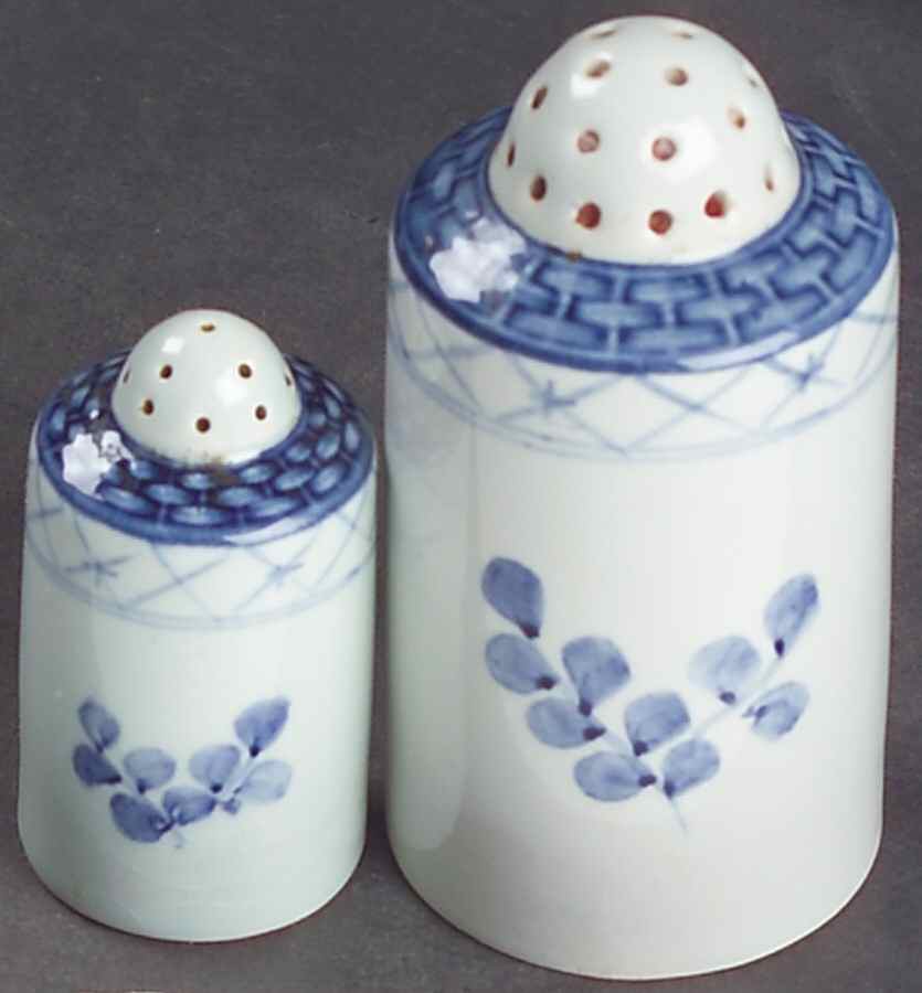 Tranquebar Blue (Rim, Wide Lattice Band) Salt & Pepper Set by Royal Copenhagen-1