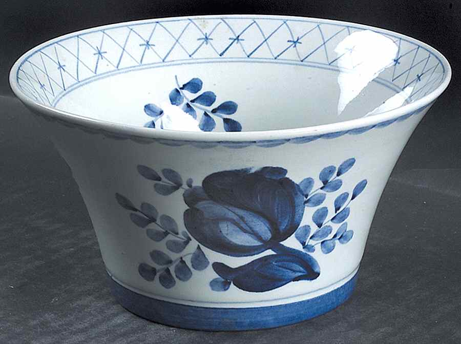 Tranquebar Blue (Rim, Wide Lattice Band) Cranberry Bowl by Royal Copenhagen-1