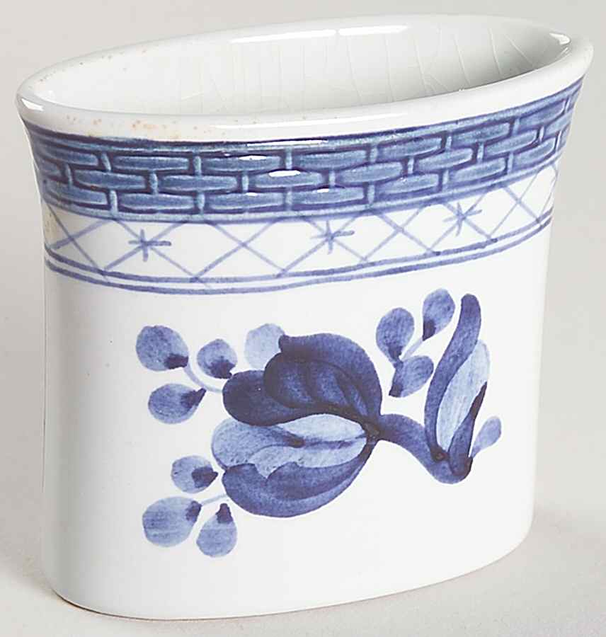 Tranquebar Blue (Rim, Wide Lattice Band) Cigarette Holder by Royal Copenhagen-1