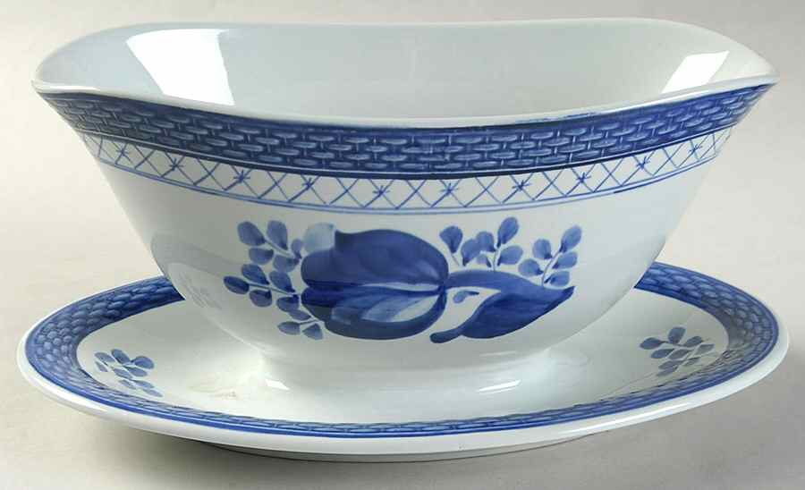 Tranquebar Blue (Rim, Wide Lattice Band) Gravy Boat with Attached Underplate by Royal Copenhagen-1