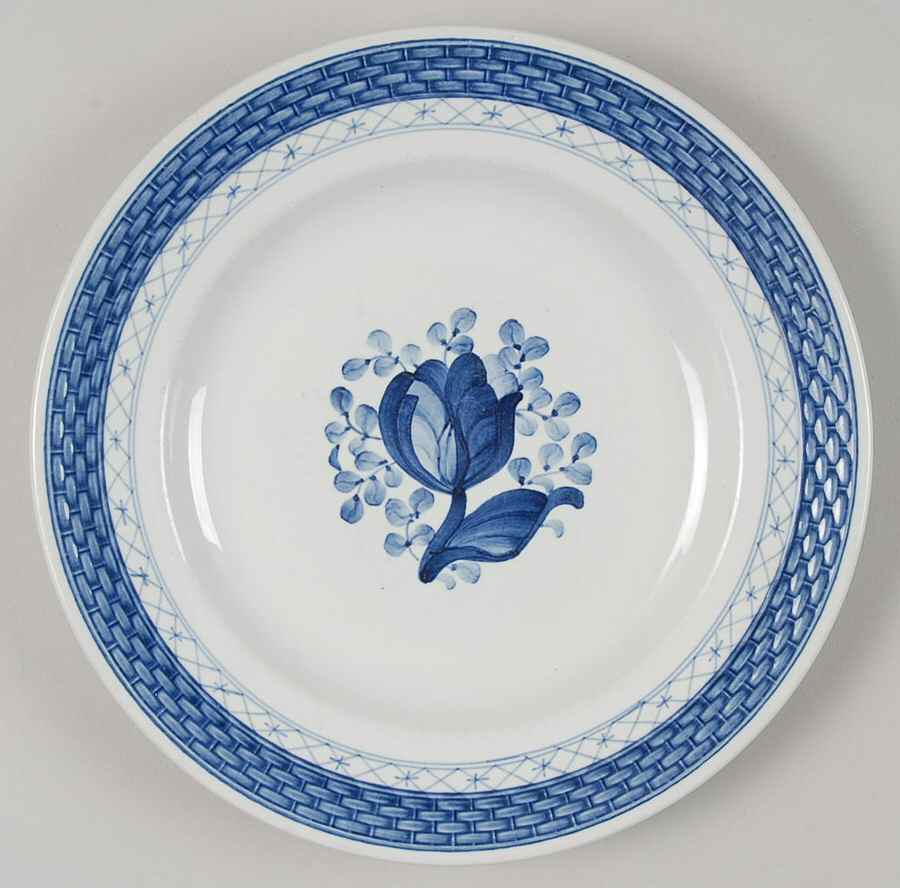 Tranquebar Blue (Rim, Wide Lattice Band) Salad Plate by Royal Copenhagen-1
