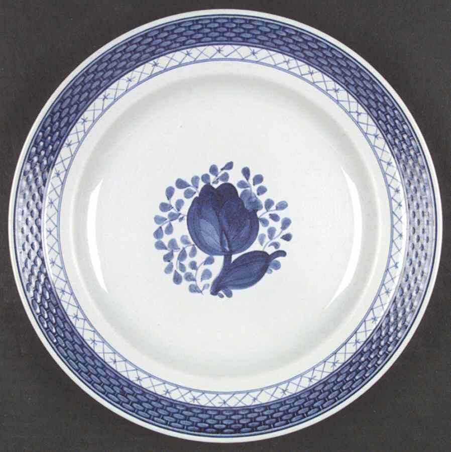 Tranquebar Blue (Rim, Wide Lattice Band) Dinner Plate by Royal Copenhagen-1