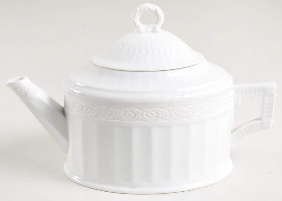 White Fan Small Teapot & Lid by Royal Copenhagen-1