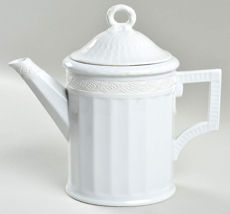White Fan Coffee Pot & Lid by Royal Copenhagen-1
