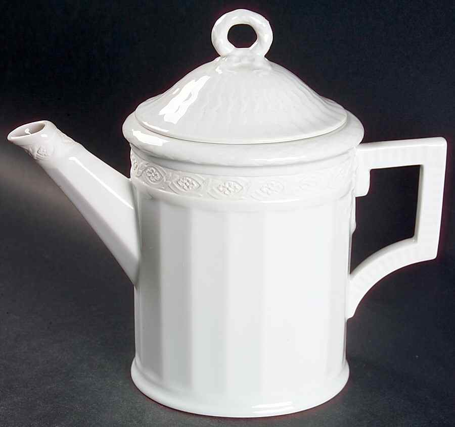 White Fan Coffee Pot & Lid by Royal Copenhagen-1