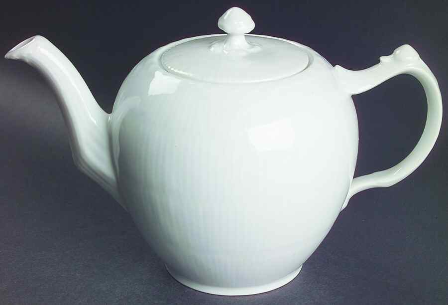 White Half Lace Teapot & Lid by Royal Copenhagen-1