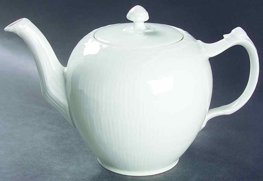 White Half Lace Teapot & Lid by Royal Copenhagen-1