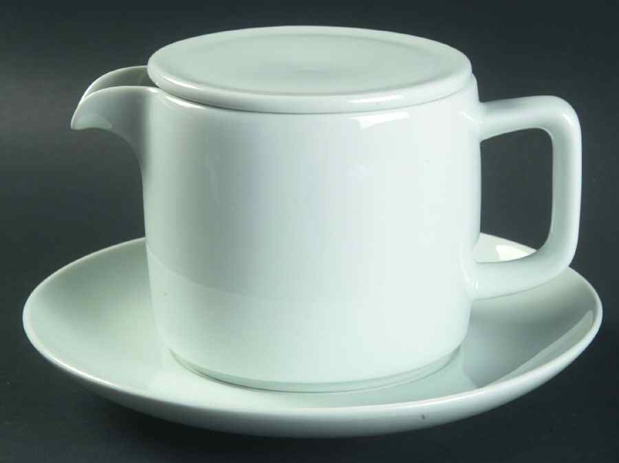 Whitepot Sauce Boat & Lid with Underplate by Royal Copenhagen-1