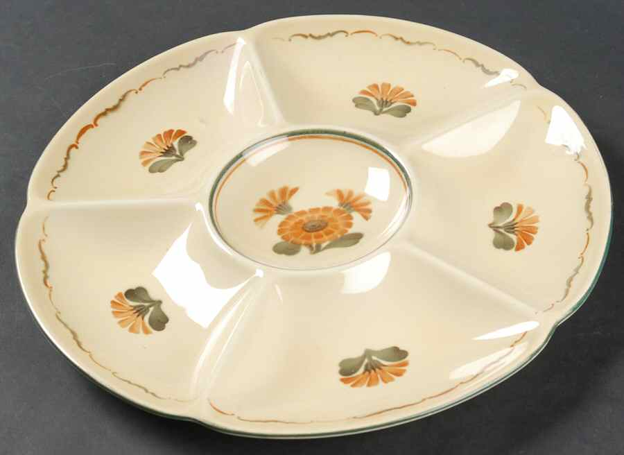 Zinnia 1 Piece Chip & Dip by Royal Copenhagen-1