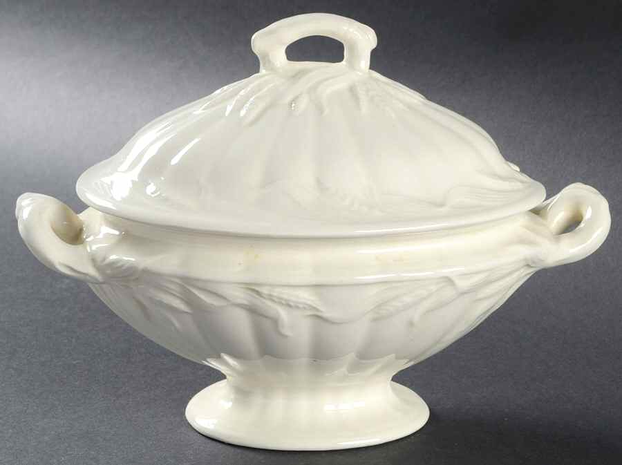 Wheat (Cream) Sauce Boat & Lid by Royal Crownford-1