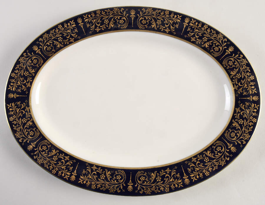 Regal 14" Oval Serving Platter by Royal Castle-1