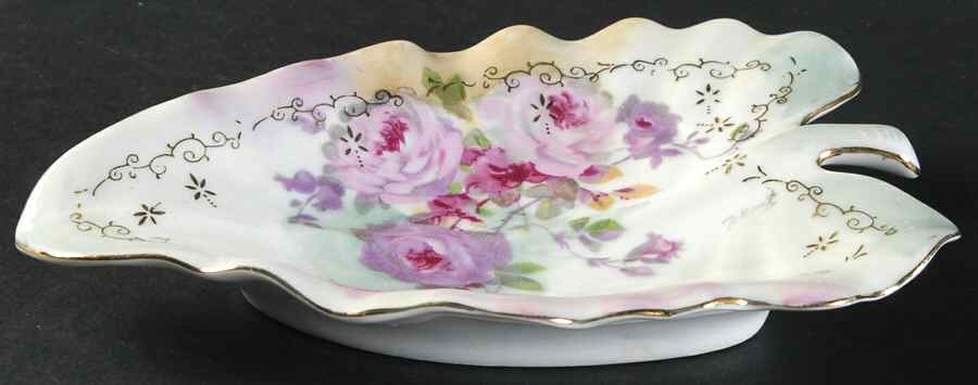 Chantilly Rose Leaf Shaped Dish by Royal Crown (Japan)-1