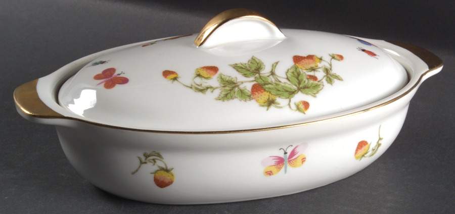 Spring Time 1.25 Quart Oval Covered Casserole by Royal Crown (Japan)-1