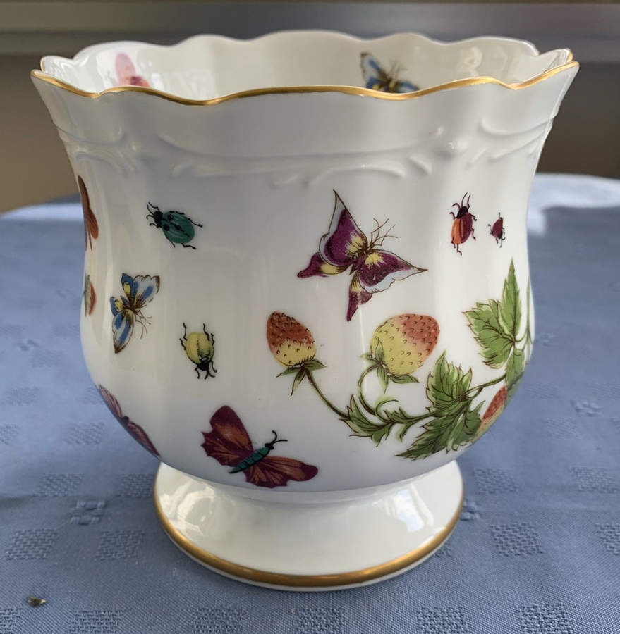 Spring Time Medium Cachepot by Royal Crown (Japan)-1