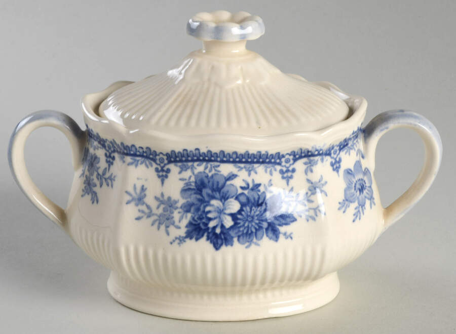 The Adelaide Sugar Bowl & Lid by Royal Doulton-1