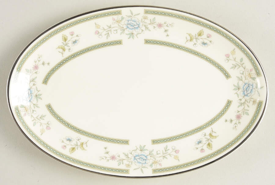 Adrienne Pickle Dish by Royal Doulton-1