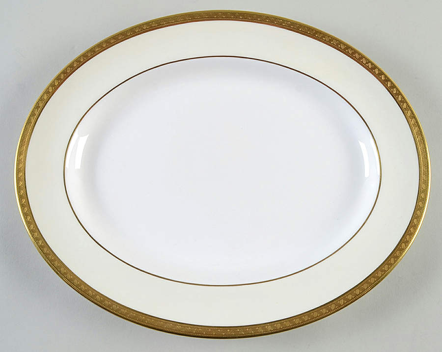 The Agincourt 13" Oval Serving Platter by Royal Doulton-1