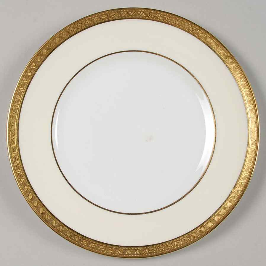 The Agincourt Salad Plate by Royal Doulton-1