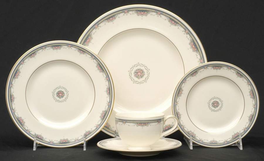 Albany 40 Piece Estate Set by Royal Doulton-1
