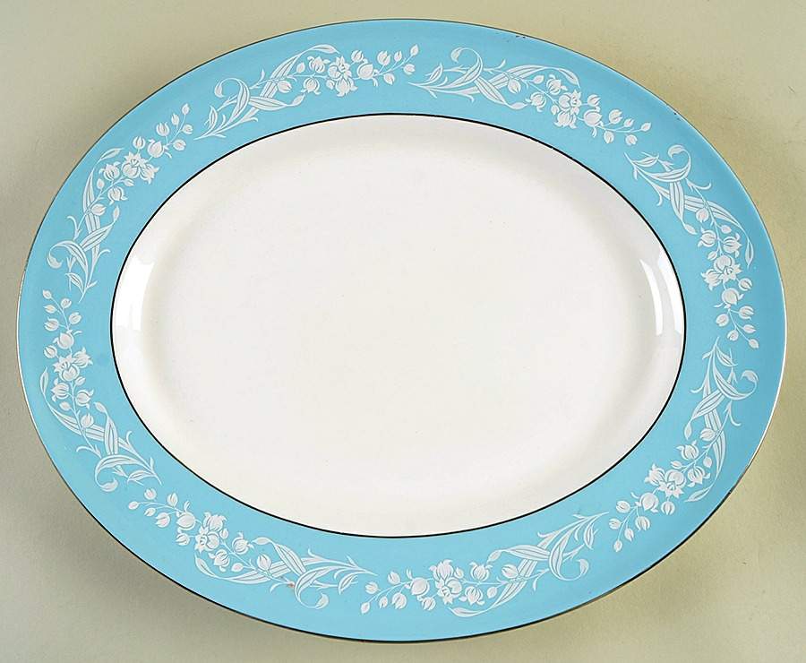 Alexandria 14" Oval Serving Platter by Royal Doulton-1