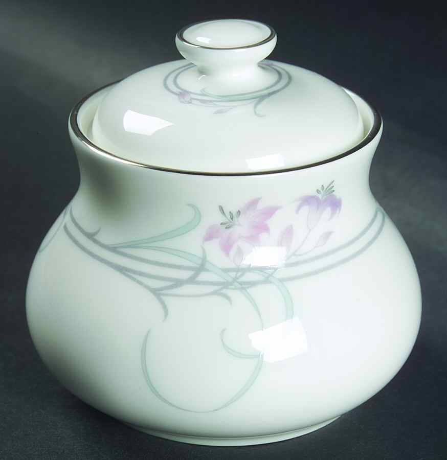 Allegro Sugar Bowl & Lid by Royal Doulton-1