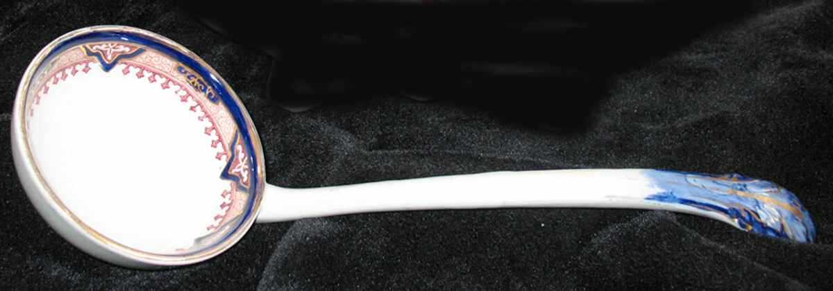 Alma (Scalloped, No Center) Tureen Ladle by Royal Doulton-1