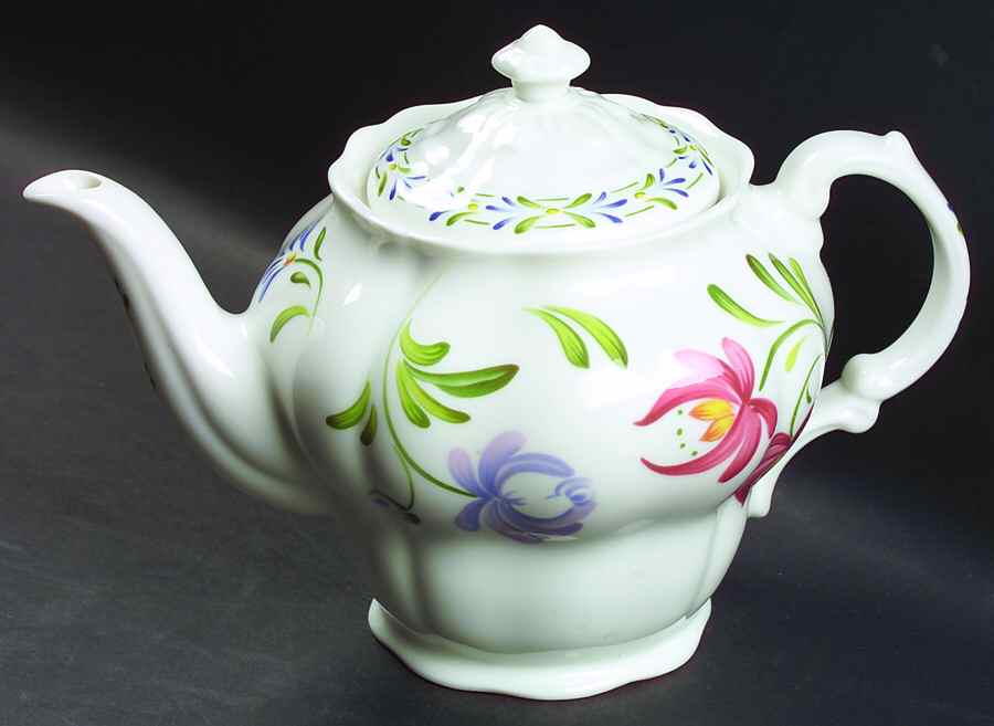 Ambleside Teapot & Lid by Royal Doulton-1