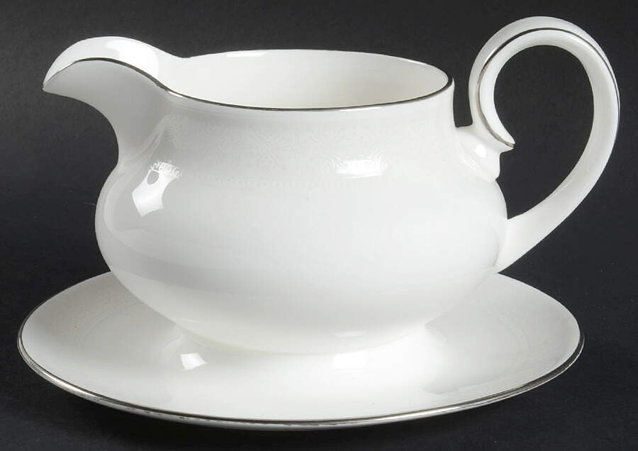 Amulet Gravy Boat with Attached Underplate by Royal Doulton-1