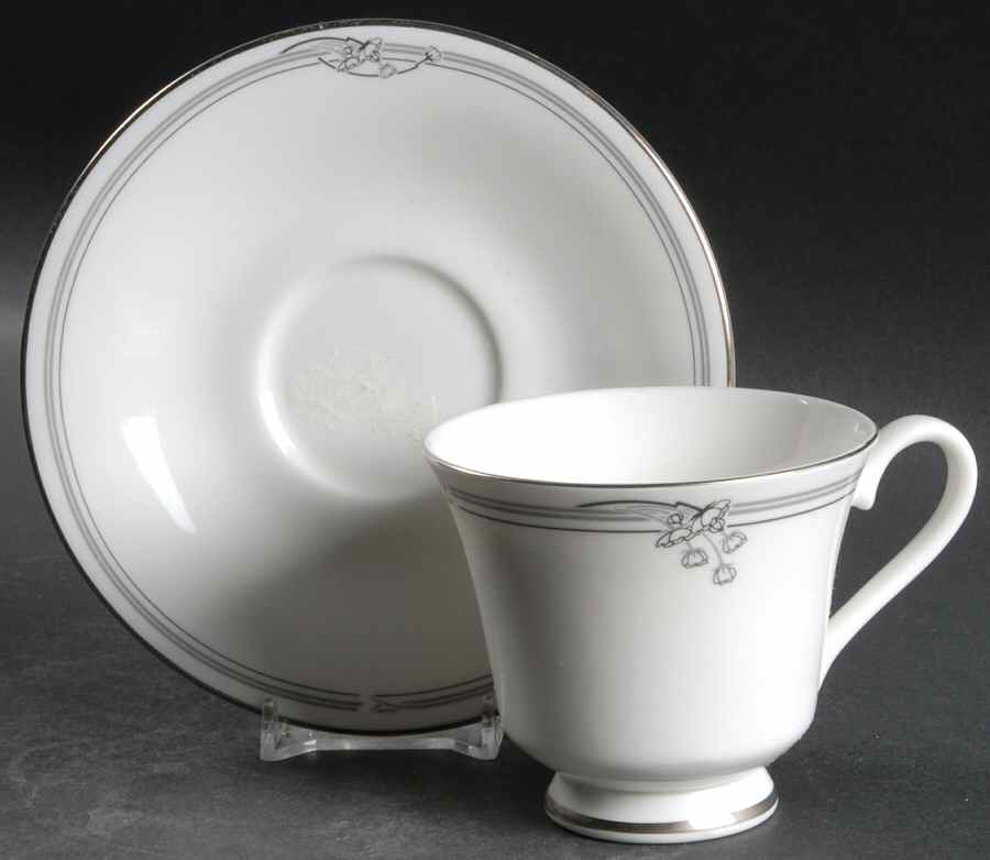 Andante Footed Cup & Saucer Set by Royal Doulton-1
