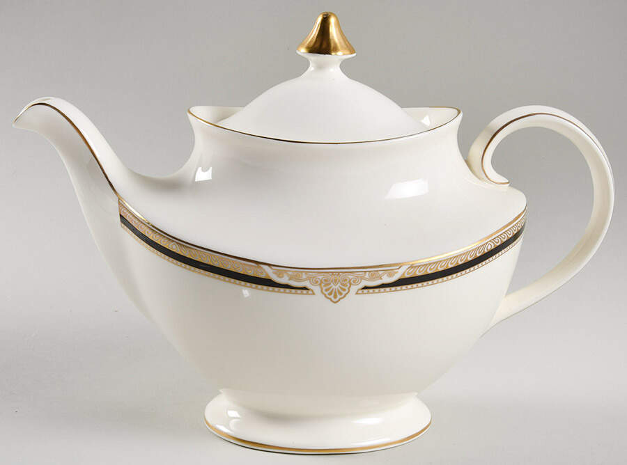 Andover Teapot & Lid by Royal Doulton-1