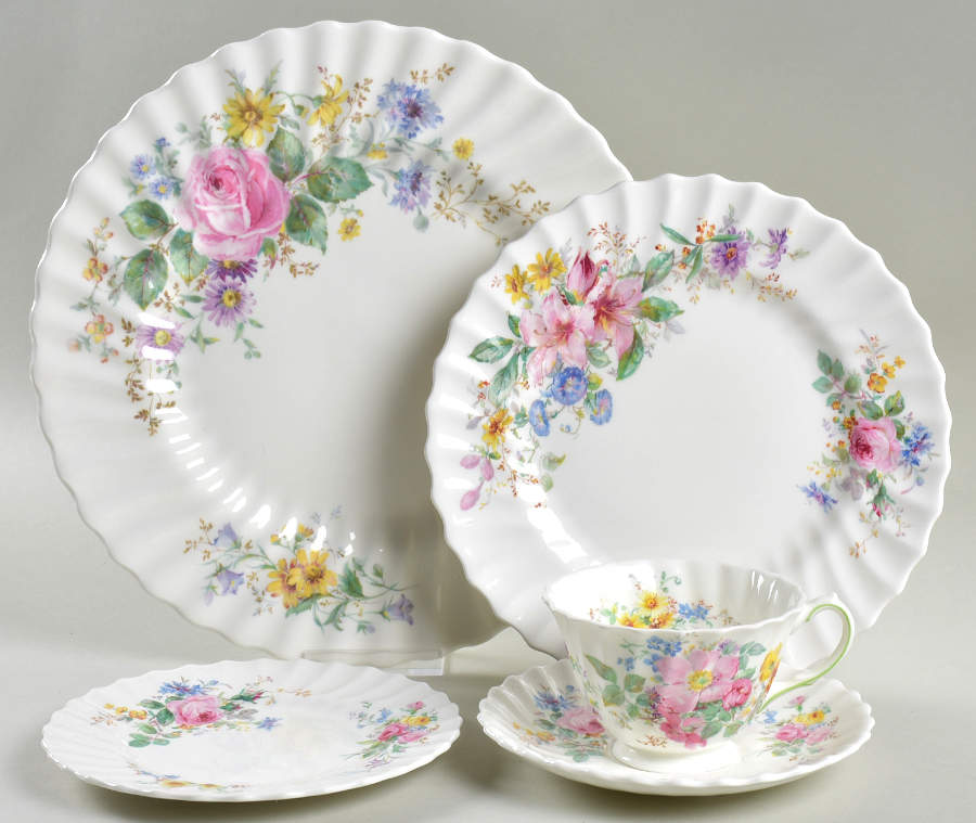 Arcadia (Older, Green Backstamp) 5 Piece Place Setting by Royal Doulton-1