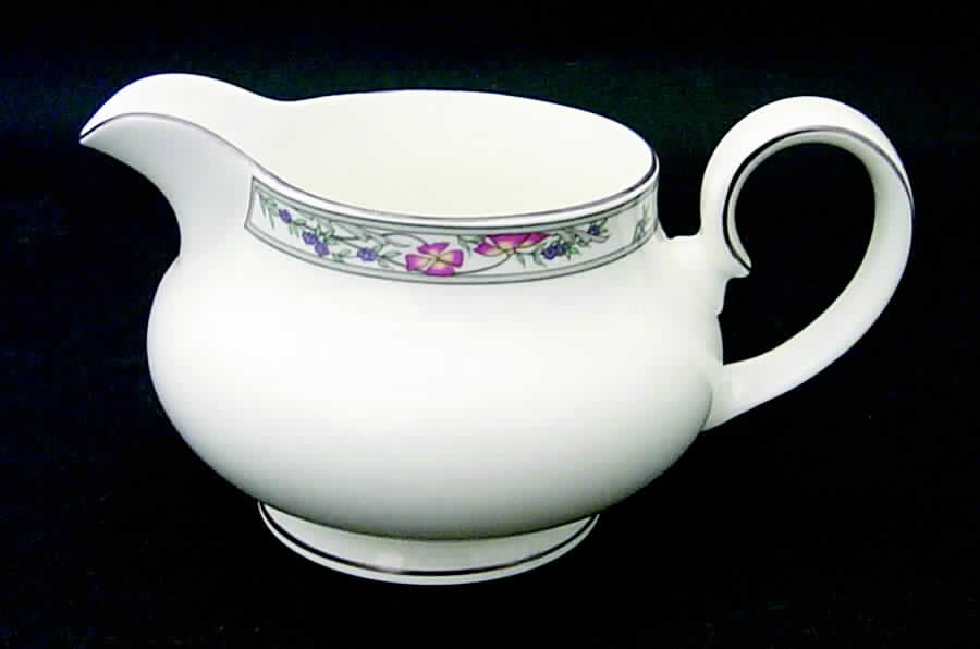 Arlington Gravy Boat by Royal Doulton-1