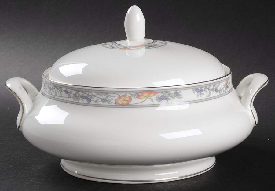 Arlington Round Covered Vegetable by Royal Doulton-1