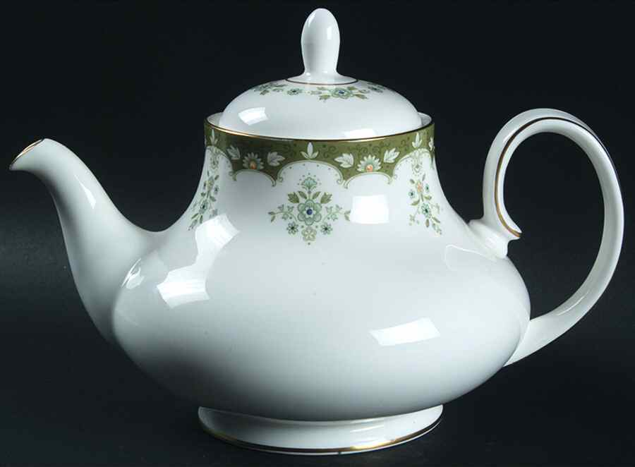 Ashmont Teapot & Lid by Royal Doulton-1
