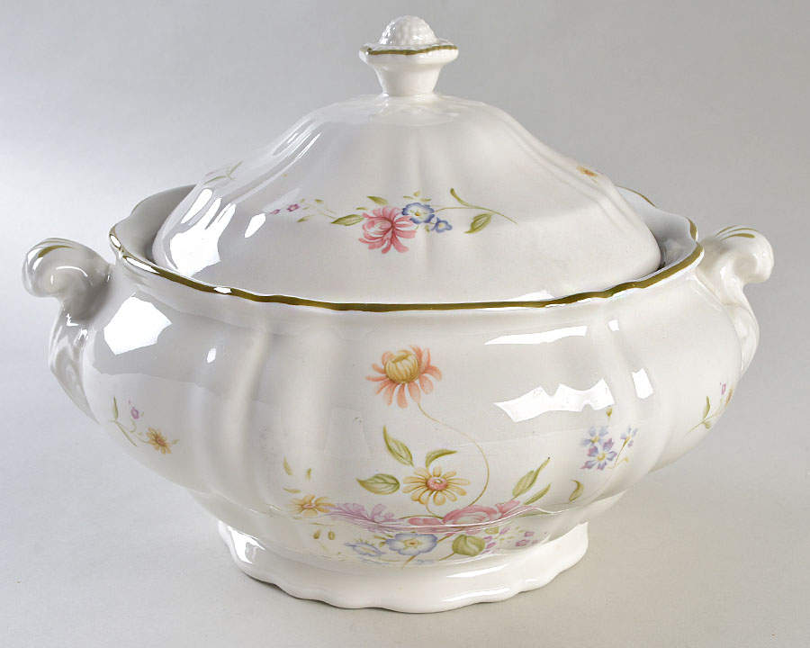 Ashbourne Tureen &  Lid by Royal Doulton-1
