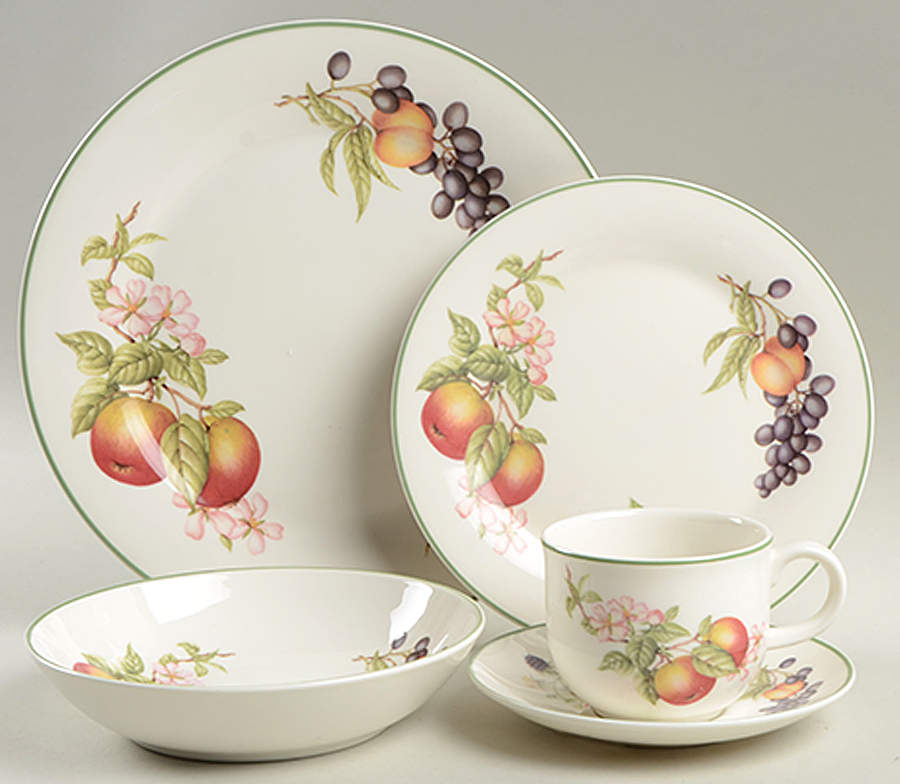 Ashberry 5 Piece Place Setting by Royal Doulton-1