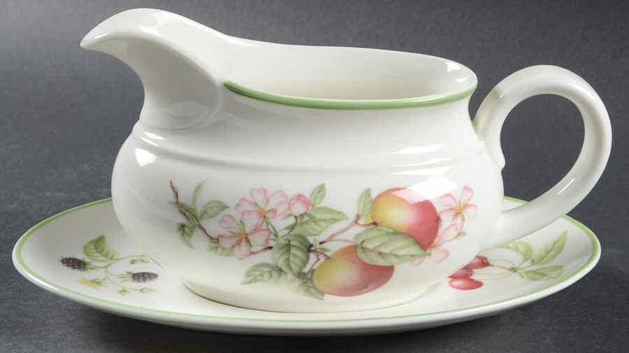 Ashberry Gravy Boat & Underplate by Royal Doulton-1