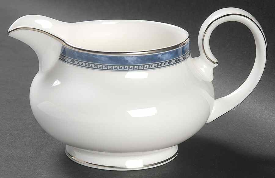 Atlanta Gravy Boat by Royal Doulton-1