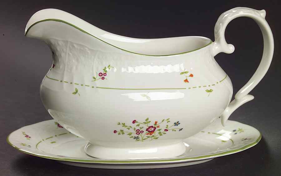 Avignon Gravy Boat & Underplate by Royal Doulton-1