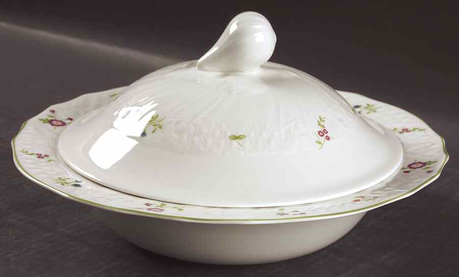 Avignon Round Covered Vegetable by Royal Doulton-1